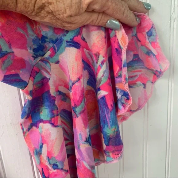 Dear Scarlett (M) Vibrant Floral Blouse in Pink and Blue - Picture 6 of 6